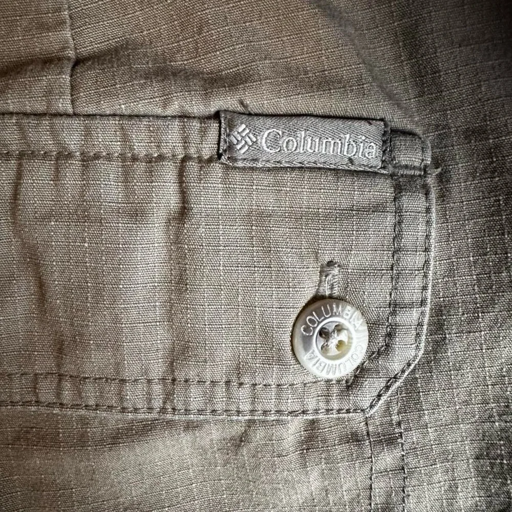 Green Columbia Women’s Cargo Ripstop Pants - Picture 4 of 8